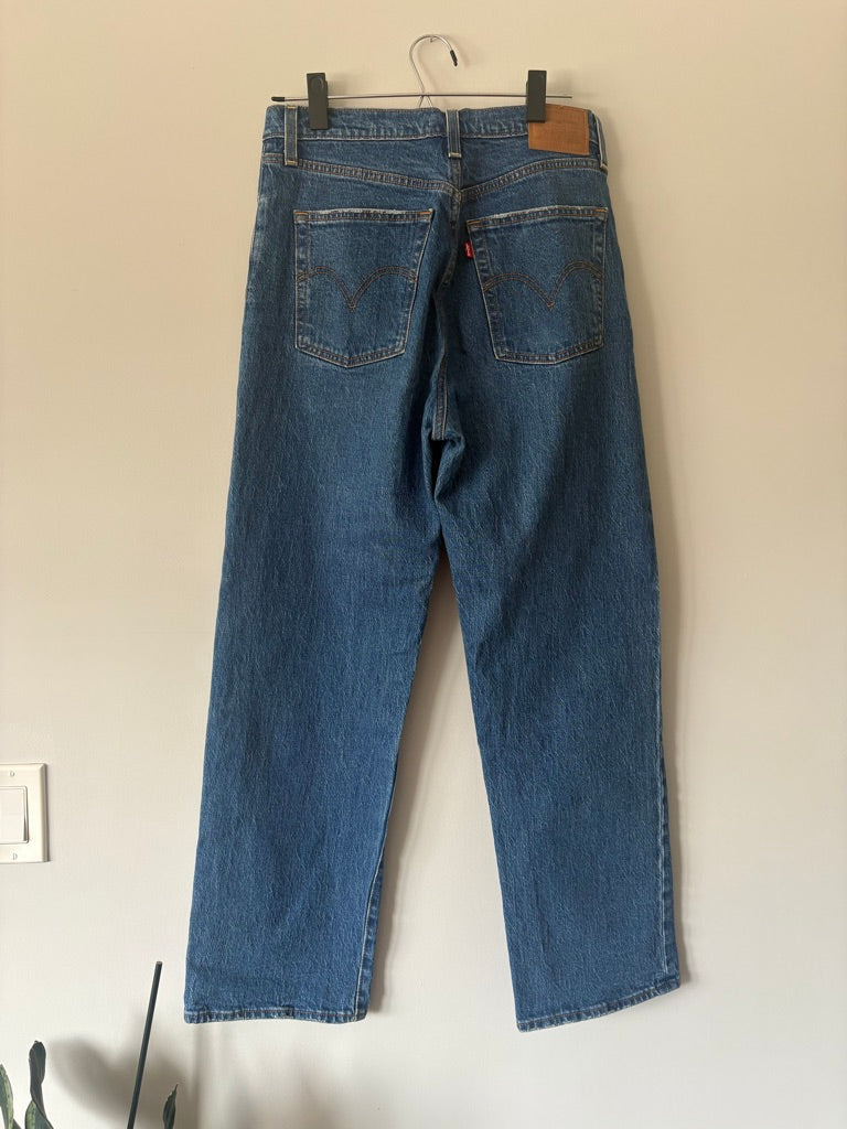 Levi Ribcage Straight Ankle size 29