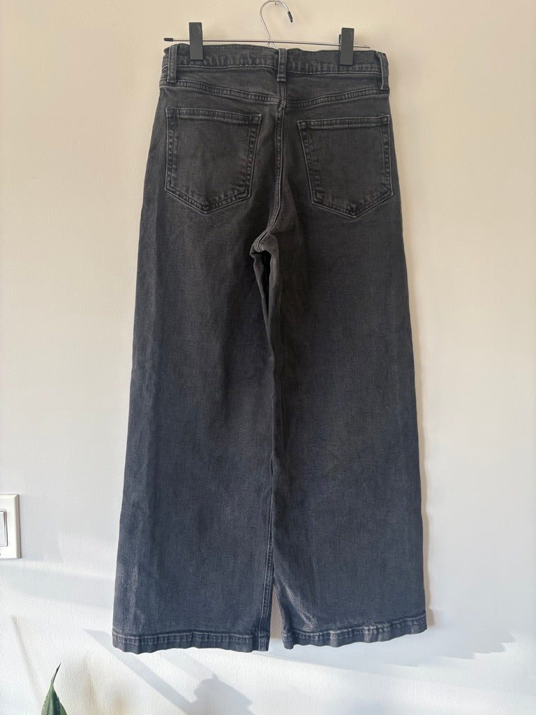 Gap High Rise Stride Washed Black Jeans size 27/4
